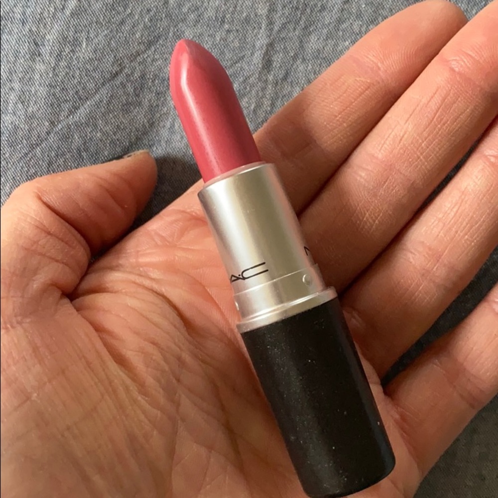MAC Matte Lipstick ‚Please Me‘